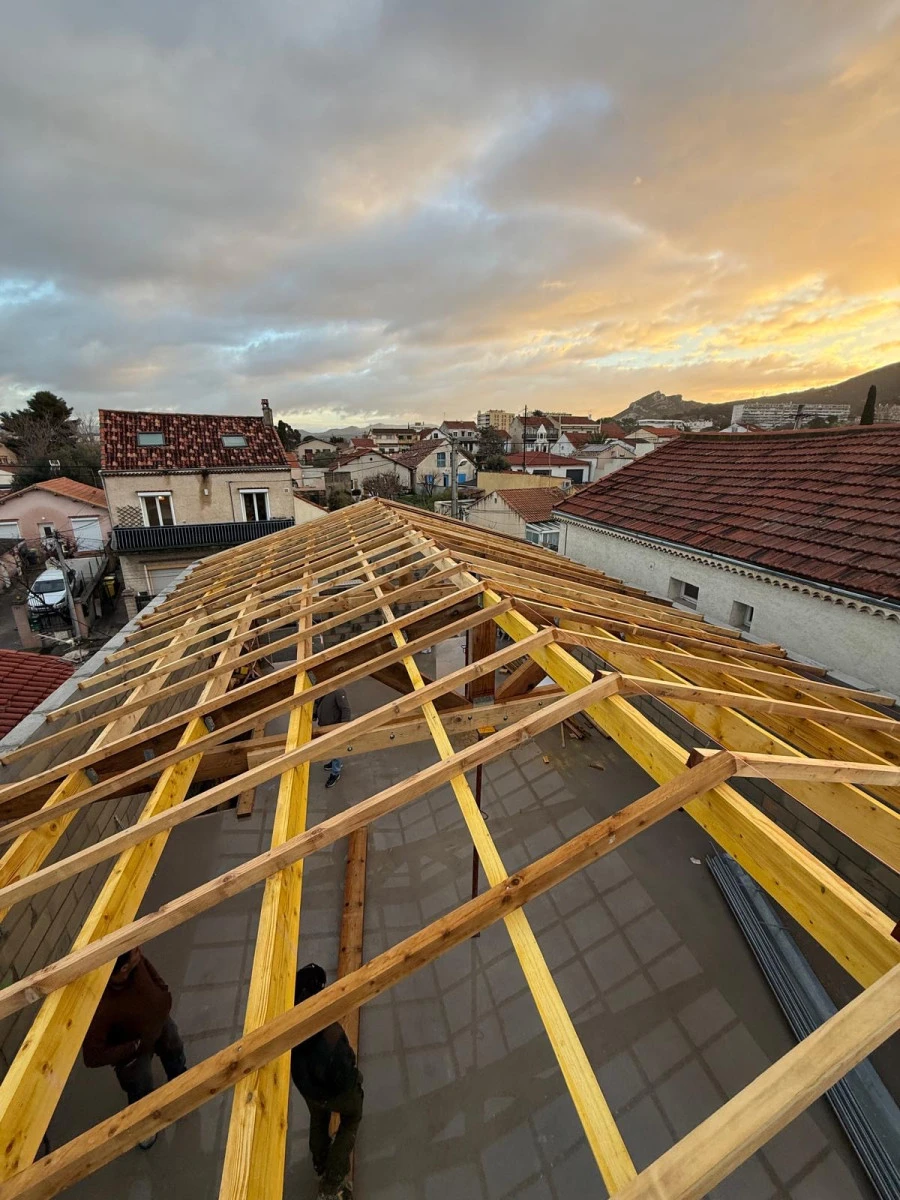 Construction de toiture à Marseille
