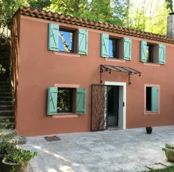 Façadier pour rénover l'extérieur d'une maison  